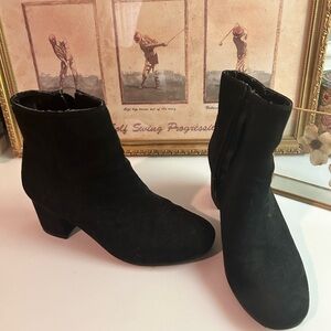 Black boots